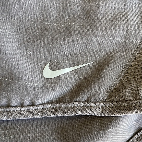 Nike Girls Shorts - Picture 4 of 4